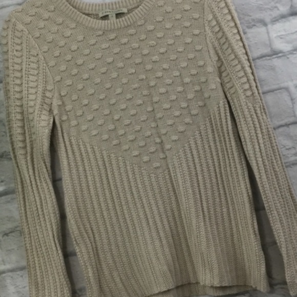 Adorable sweater, cute detailing!! - Picture 2 of 4